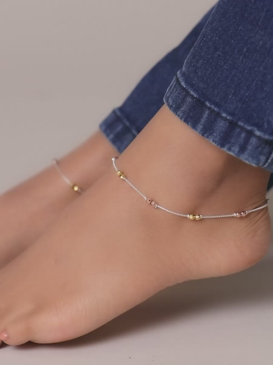 Load video: Multi-Tone Diamond Cut Bead Anklets