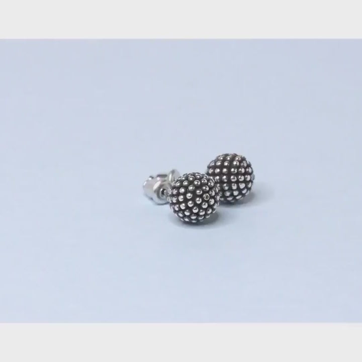 Load video: Dual Tone Stud Earrings