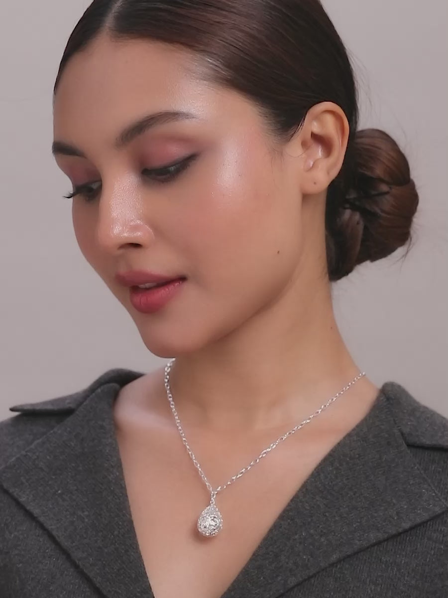 Load video: Solene Balanced Pendant with chain Necklace for Women