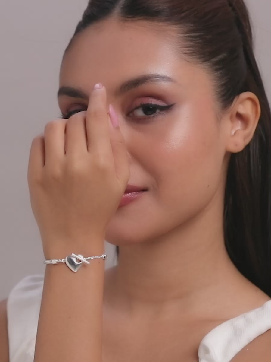 Load video: Heart Charm Snake Chain Bracelet