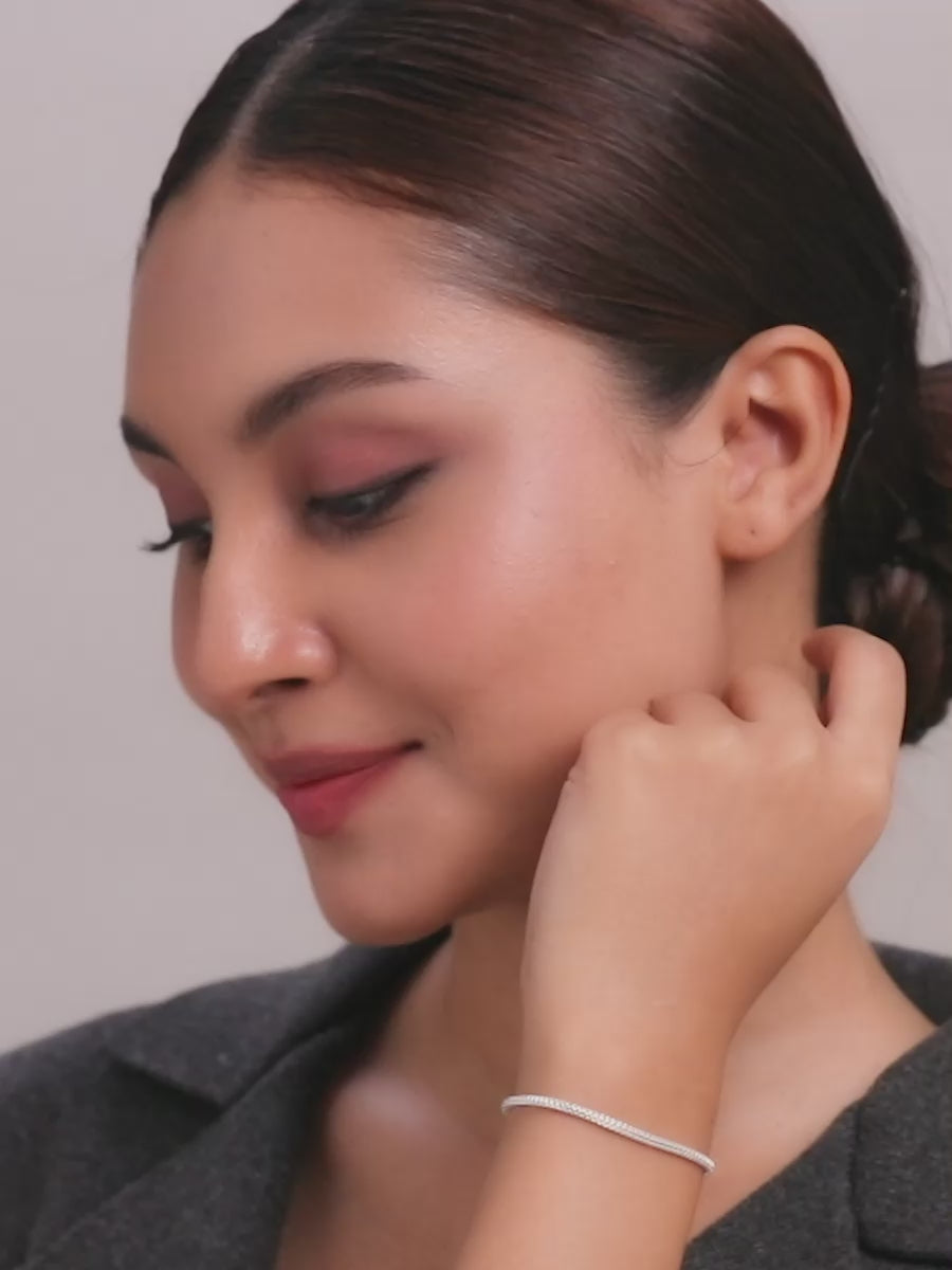 Load video: Fancy Link Friendship Slider Bracelet