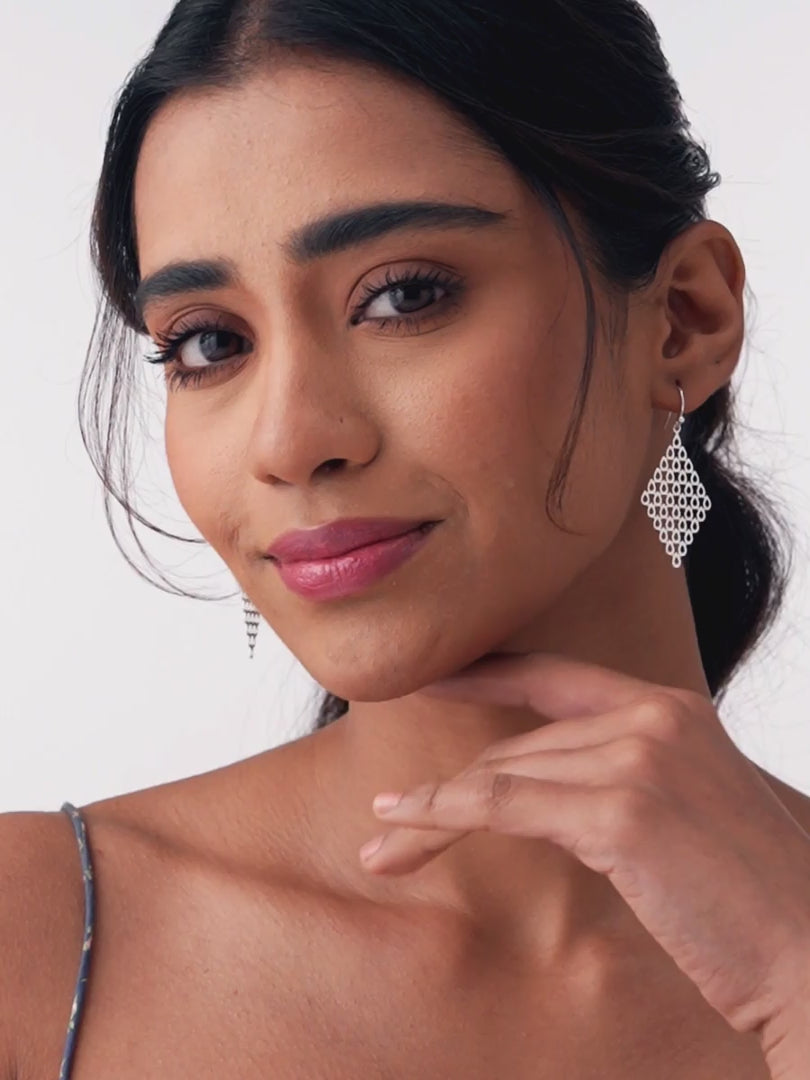 Load video: Diamond-Shape Chandelier Drop Earrings