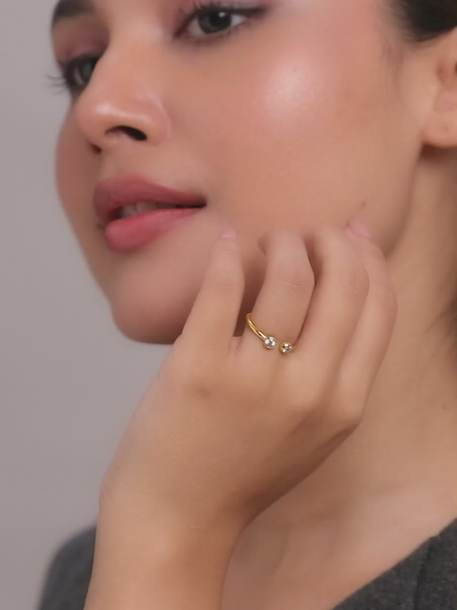Load video: Kiora Stackable Open Finger ring for Women