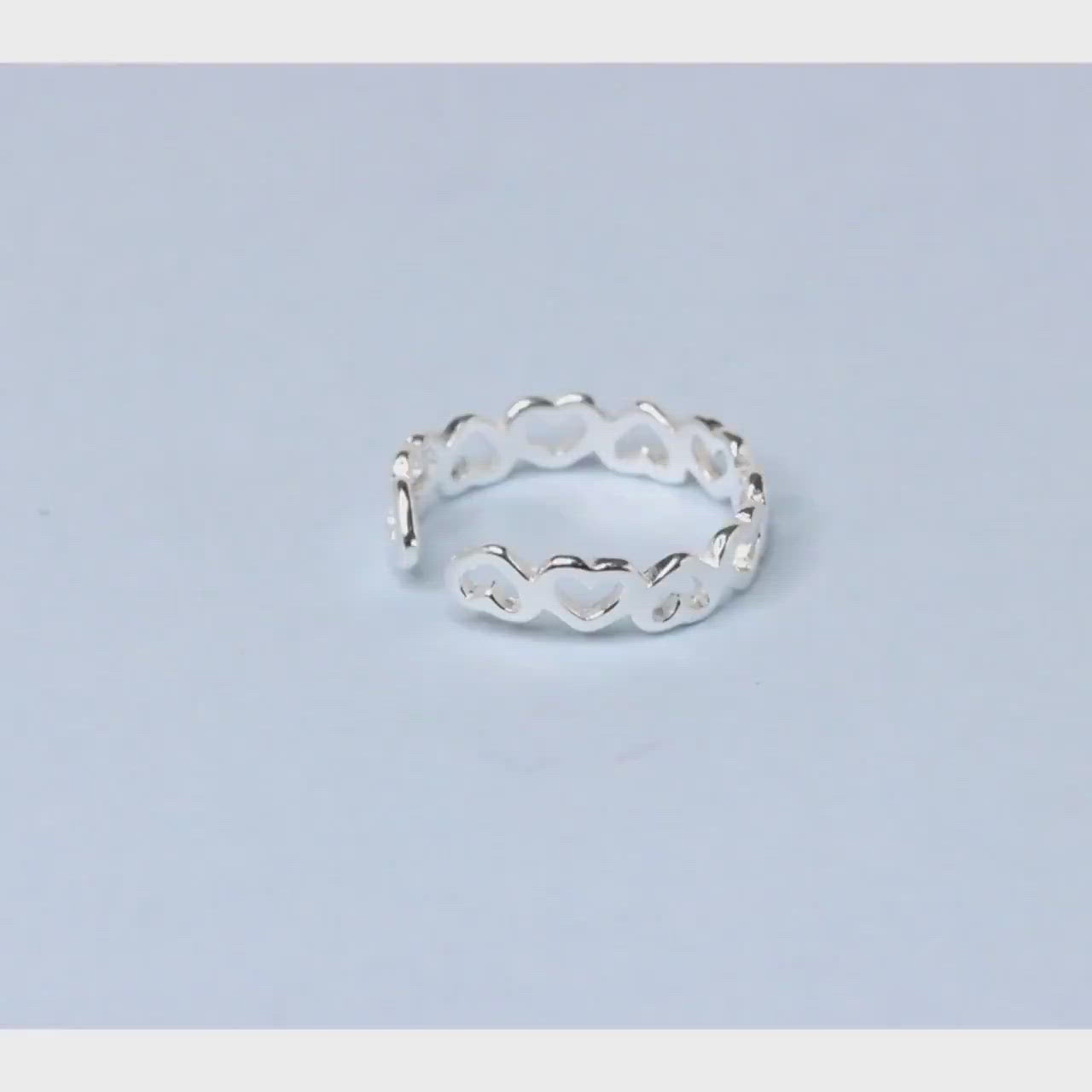 Load video: Multi-Heart Cutout Adjustable Toe Ring